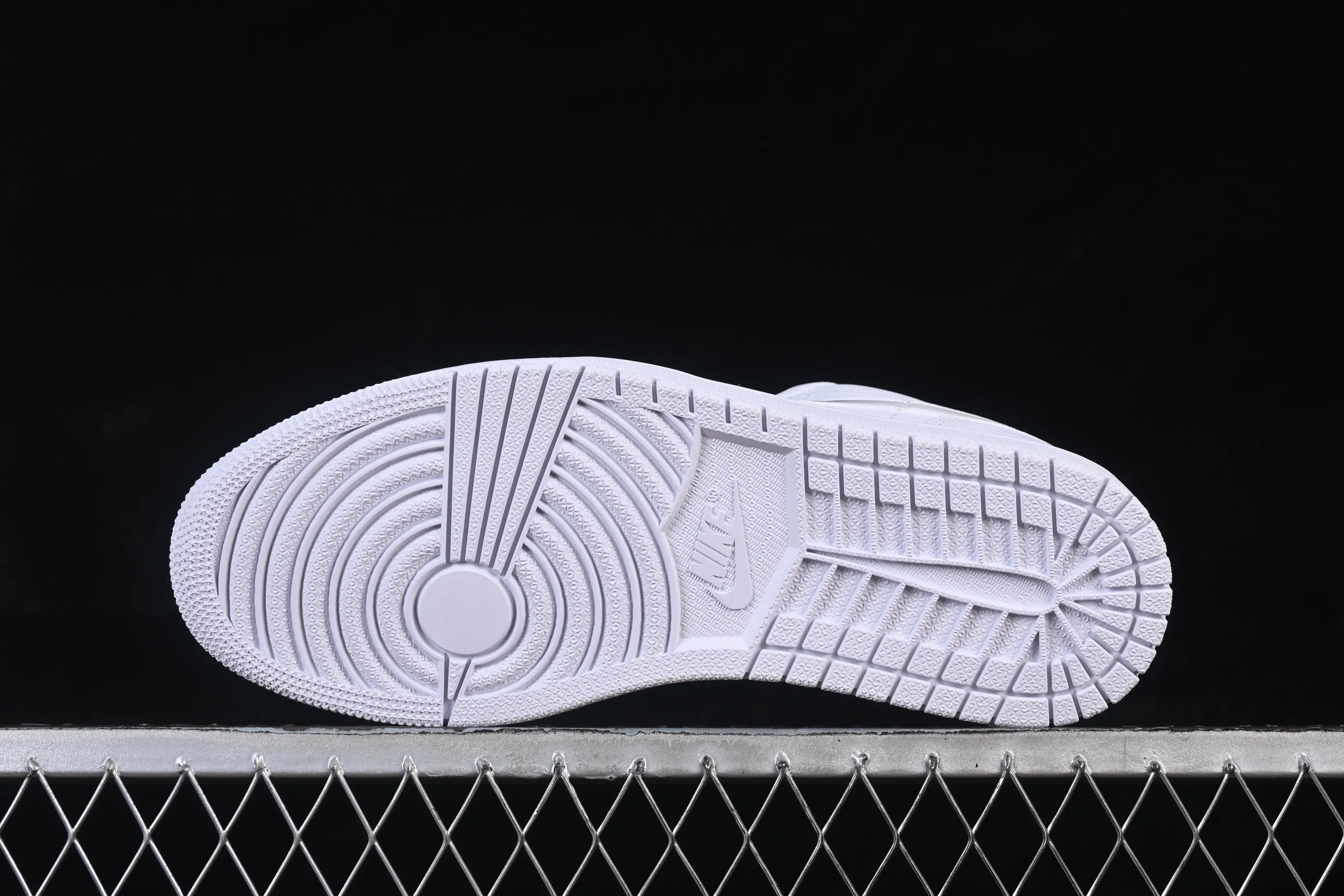 All categories Air Jordan Jordan series basketball shoes Air Jordan 1 Low Air Jordan 1 Low AJ1 Joe 1 new pure white low-top casual sneakers DV0990-111